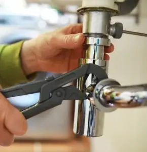 Babaeski tıkanıklık açma operasyonunda pimaş içi tıkanıklığı belirleyen Full HD endoskopi kamerası ve akustik su kaçağı tespiti yer mikrofonu.